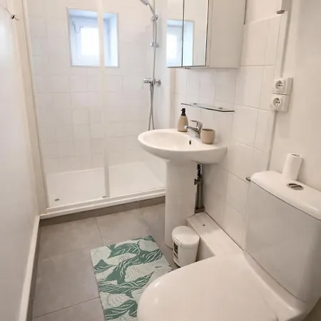 Le Nid De Demolombe Apartmán *